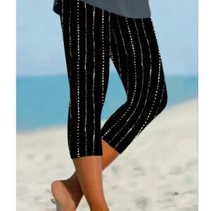 NWT Classic Black and White Pull On Capri Leggings with Sleek Design XL